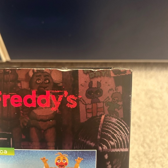 Five Nights at Freddy's 4-Pack: Toy Freddy Toy Bonnie Toy Chica & Mangle 5” - Picture 8 of 12